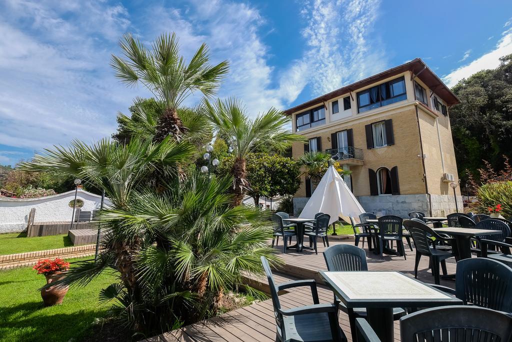 Antica Villa Gaeta Exteriör bild